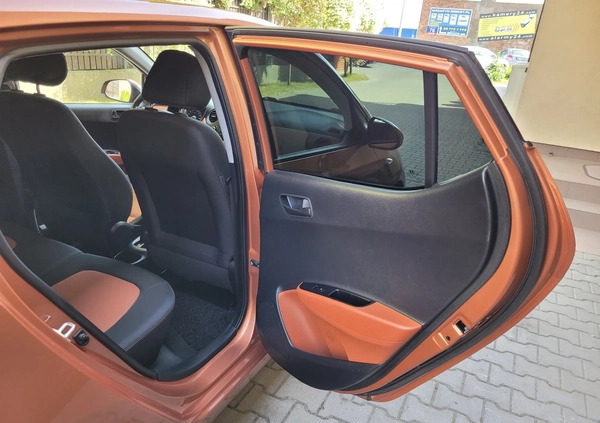 Hyundai i10 cena 34900 przebieg: 75380, rok produkcji 2015 z Warszawa małe 529